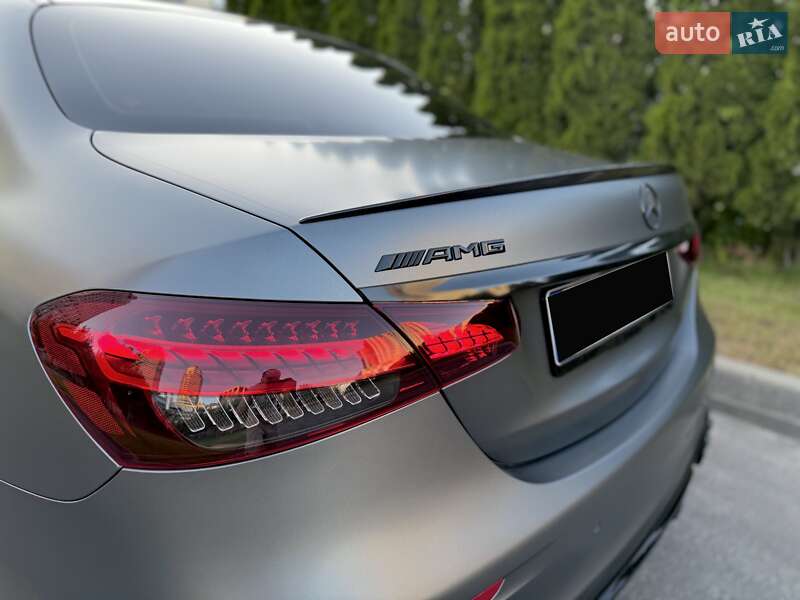 Седан Mercedes-Benz E-Class 2022 в Днепре