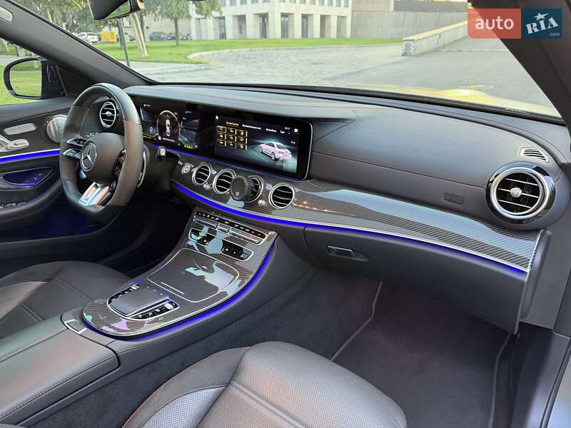Седан Mercedes-Benz E-Class 2022 в Днепре