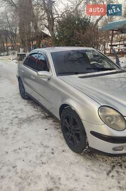 Седан Mercedes-Benz E-Class 2002 в Косові