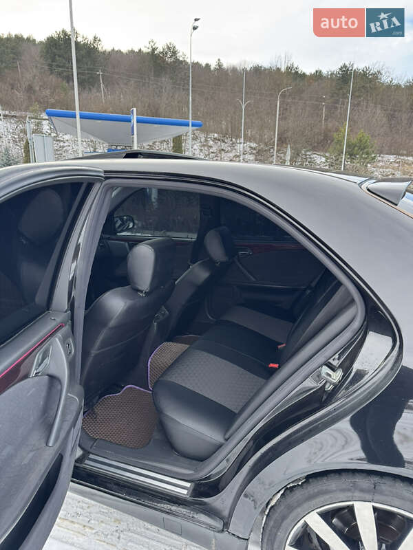 Седан Mercedes-Benz E-Class 2000 в Могилев-Подольске