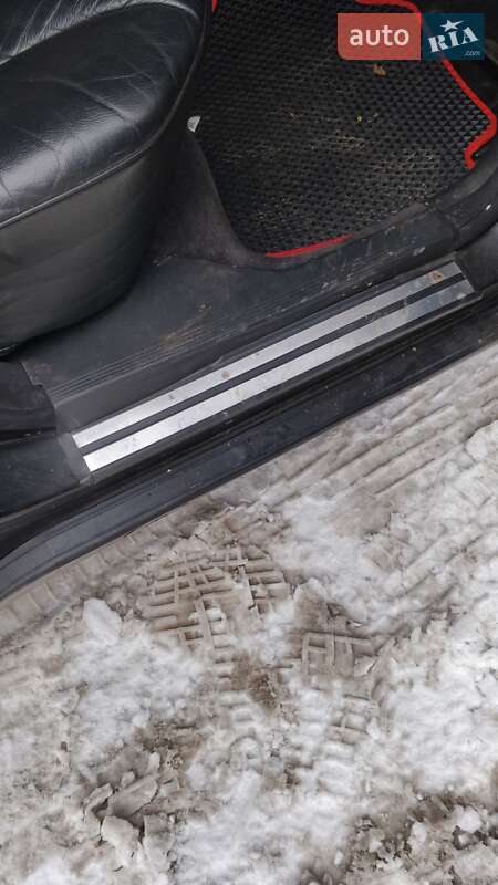 Седан Mercedes-Benz E-Class 1998 в Києві