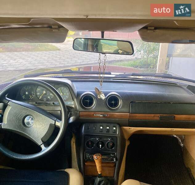 Седан Mercedes-Benz E-Class 1981 в Чернівцях фото 10 Седан Mercedes-Benz E-Class 1981 в Чернівцях