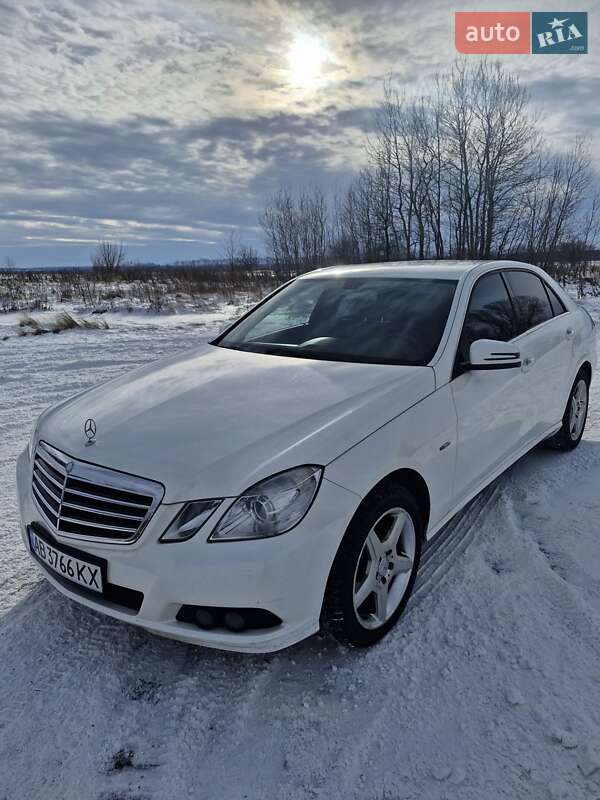 Седан Mercedes-Benz E-Class 2009 в Казатине
