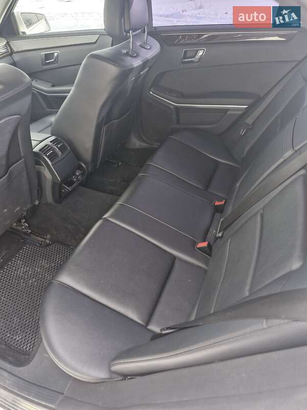 Седан Mercedes-Benz E-Class 2009 в Казатине