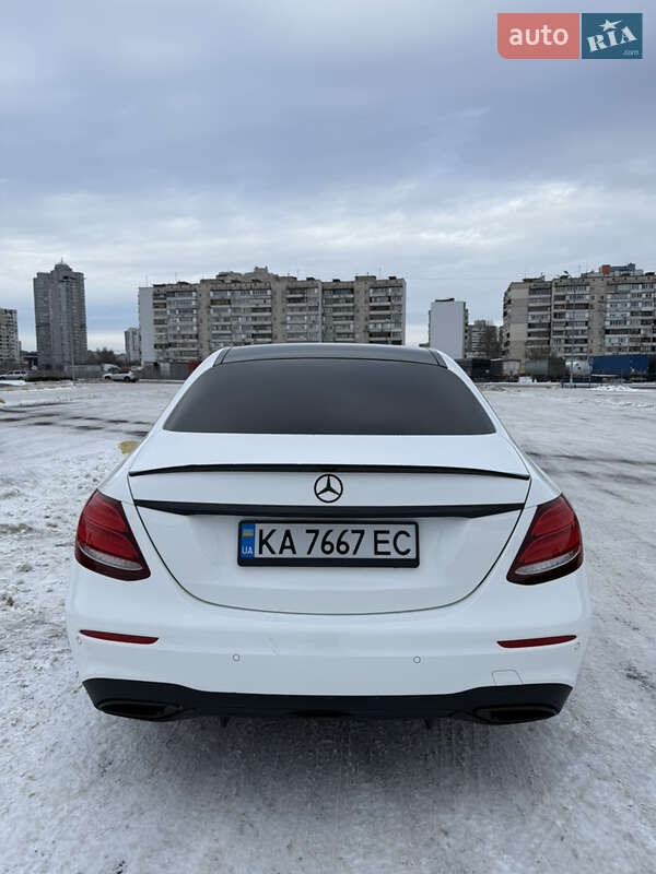 Седан Mercedes-Benz E-Class 2019 в Киеве