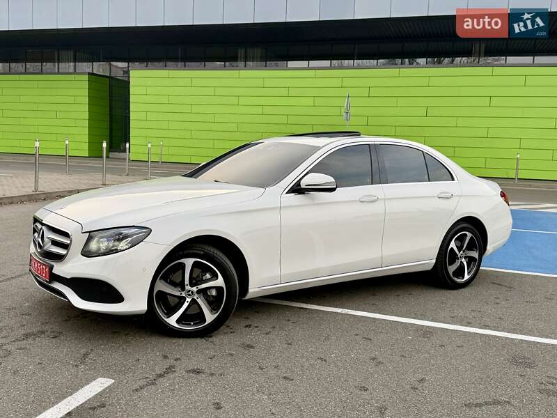 Седан Mercedes-Benz E-Class 2017 в Киеве