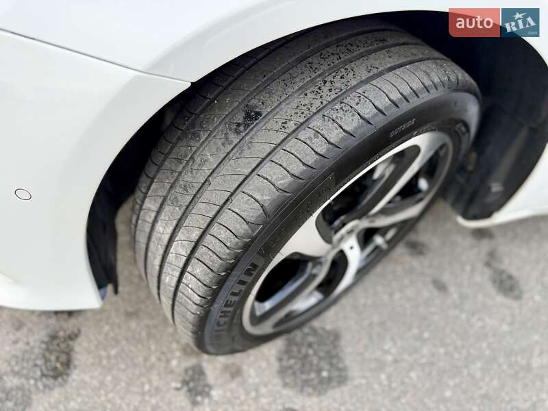 Седан Mercedes-Benz E-Class 2017 в Киеве