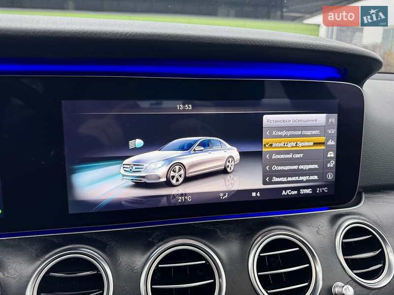 Седан Mercedes-Benz E-Class 2017 в Киеве