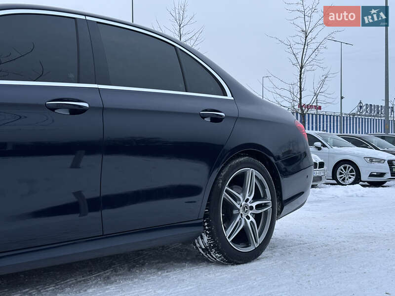Седан Mercedes-Benz E-Class 2017 в Киеве