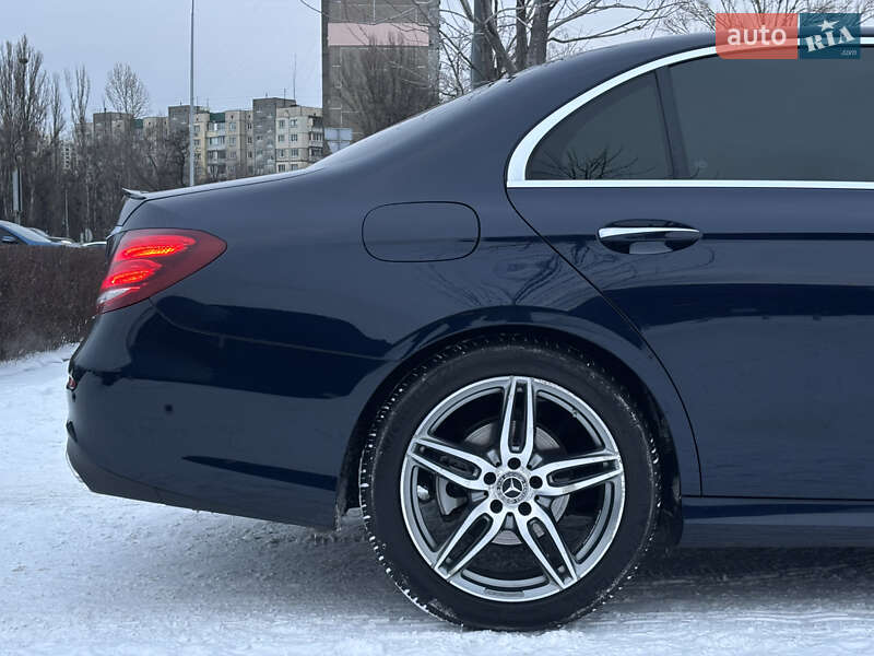 Седан Mercedes-Benz E-Class 2017 в Киеве