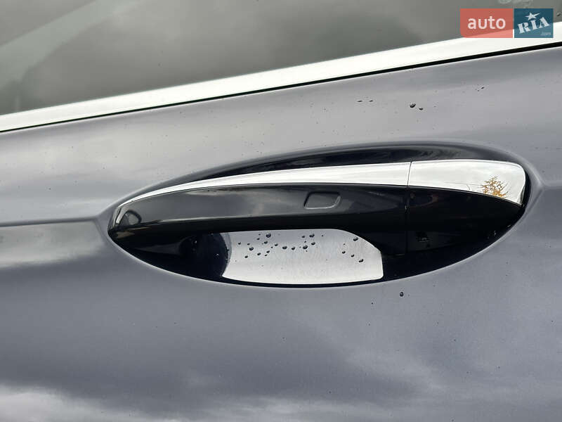 Седан Mercedes-Benz E-Class 2017 в Киеве