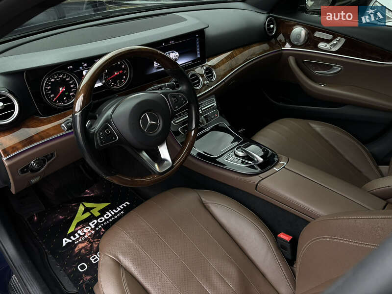 Седан Mercedes-Benz E-Class 2017 в Киеве