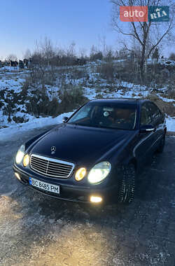 Седан Mercedes-Benz E-Class 2002 в Львове