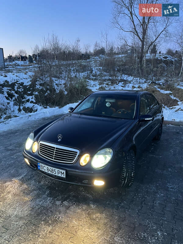 Mercedes-Benz E-Class 2002