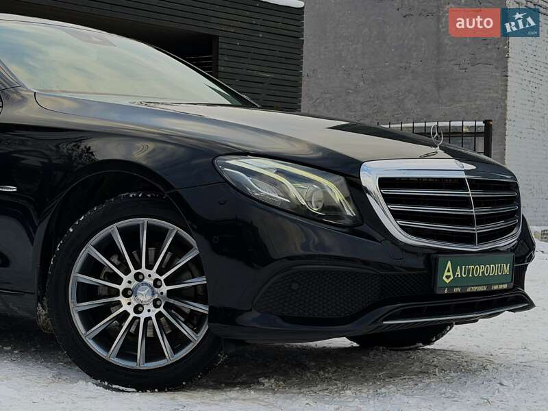 Седан Mercedes-Benz E-Class 2016 в Киеве