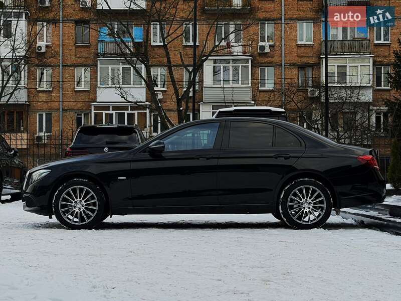 Седан Mercedes-Benz E-Class 2016 в Киеве
