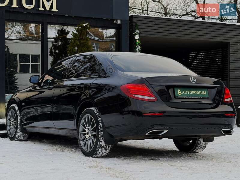 Седан Mercedes-Benz E-Class 2016 в Киеве