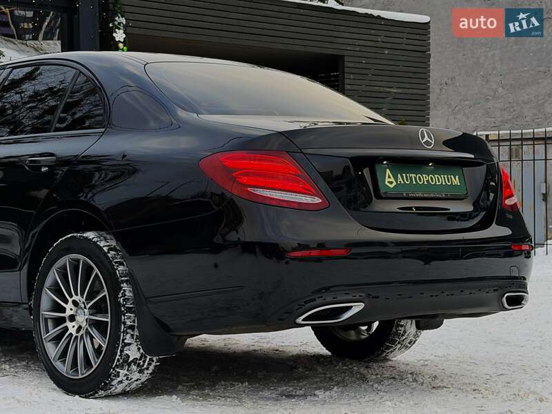 Седан Mercedes-Benz E-Class 2016 в Киеве