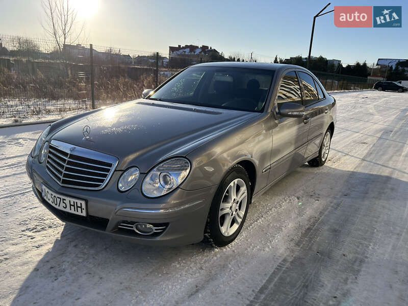 Седан Mercedes-Benz E-Class 2006 в Луцке