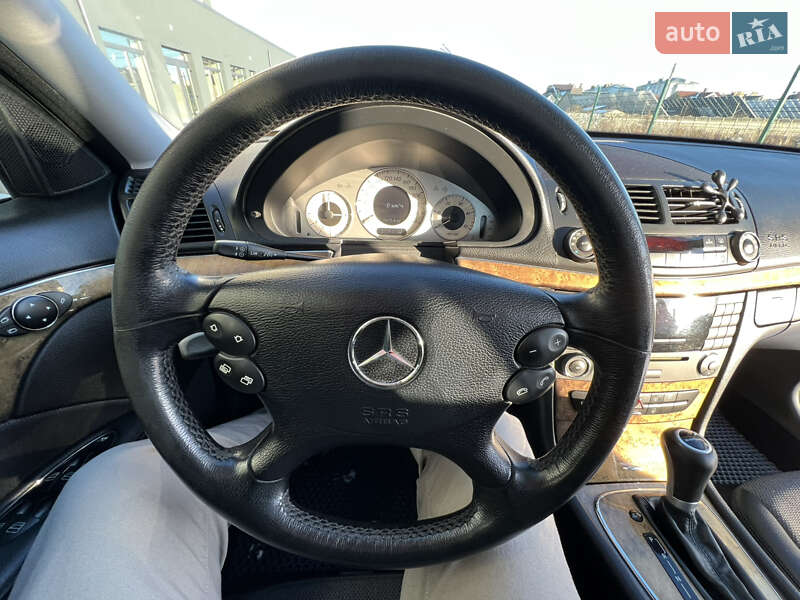 Седан Mercedes-Benz E-Class 2006 в Луцке