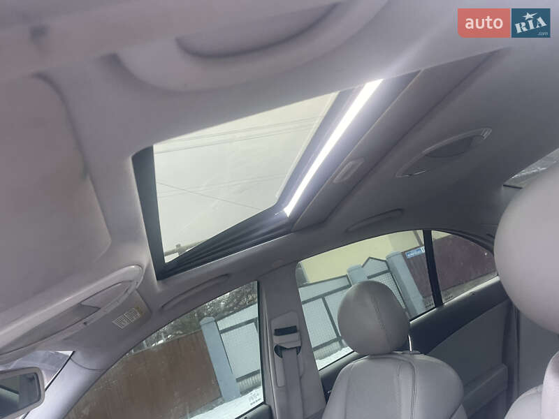 Седан Mercedes-Benz E-Class 2003 в Чернівцях