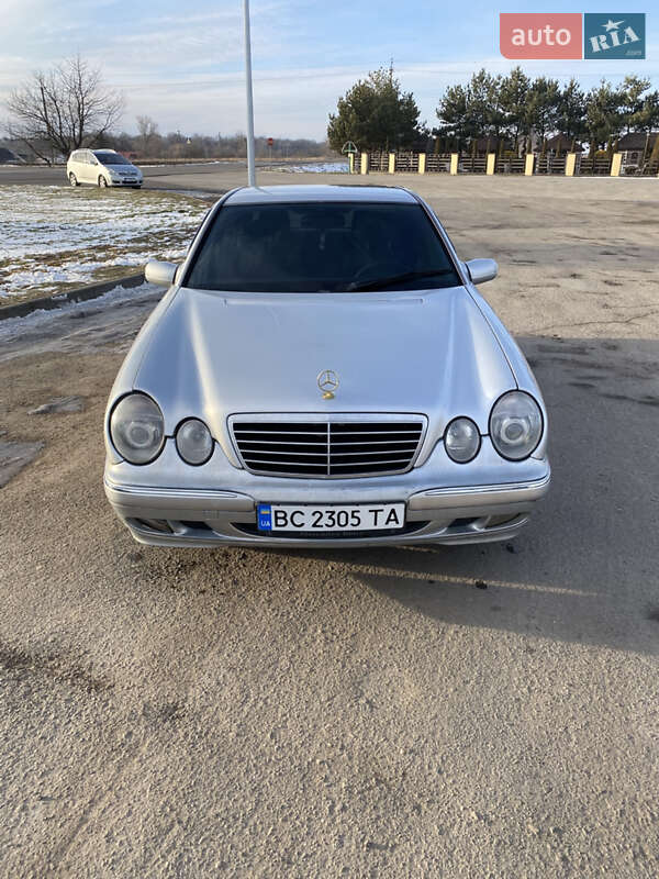 Седан Mercedes-Benz E-Class 1996 в Івано-Франківську