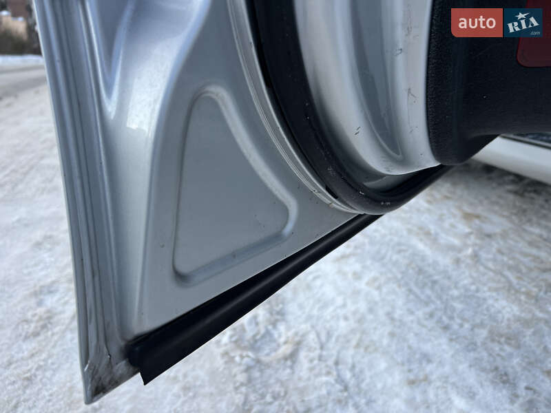 Седан Mercedes-Benz E-Class 2004 в Киеве фото 52 Седан Mercedes-Benz E-Class 2004 в Киеве