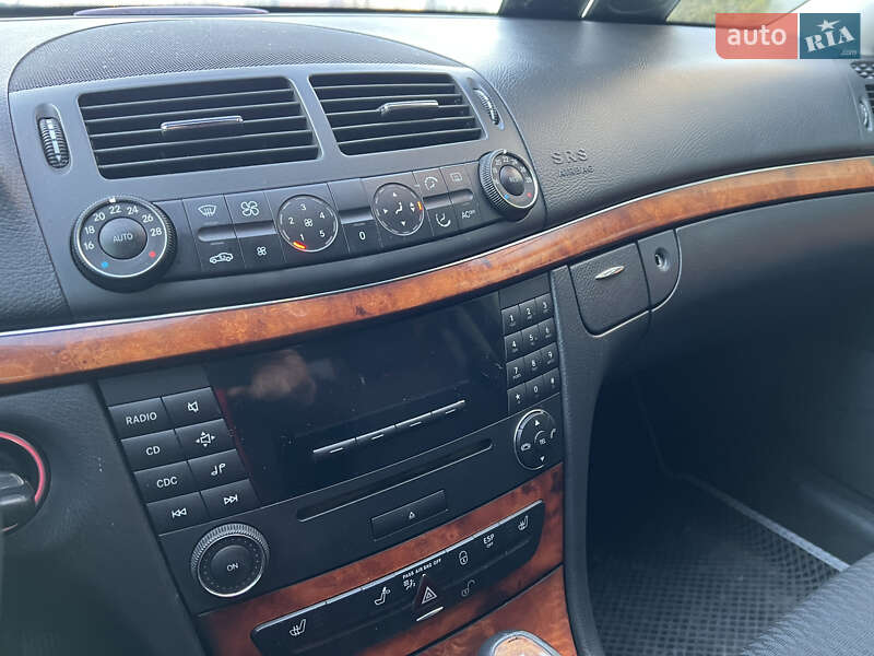 Седан Mercedes-Benz E-Class 2004 в Киеве фото 75 Седан Mercedes-Benz E-Class 2004 в Киеве