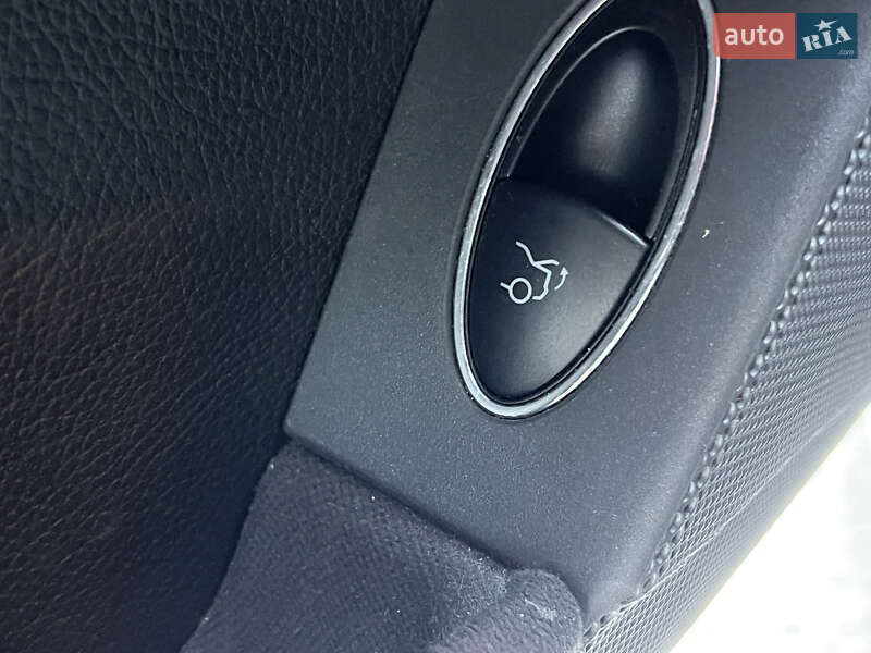 Седан Mercedes-Benz E-Class 2004 в Киеве фото 94 Седан Mercedes-Benz E-Class 2004 в Киеве