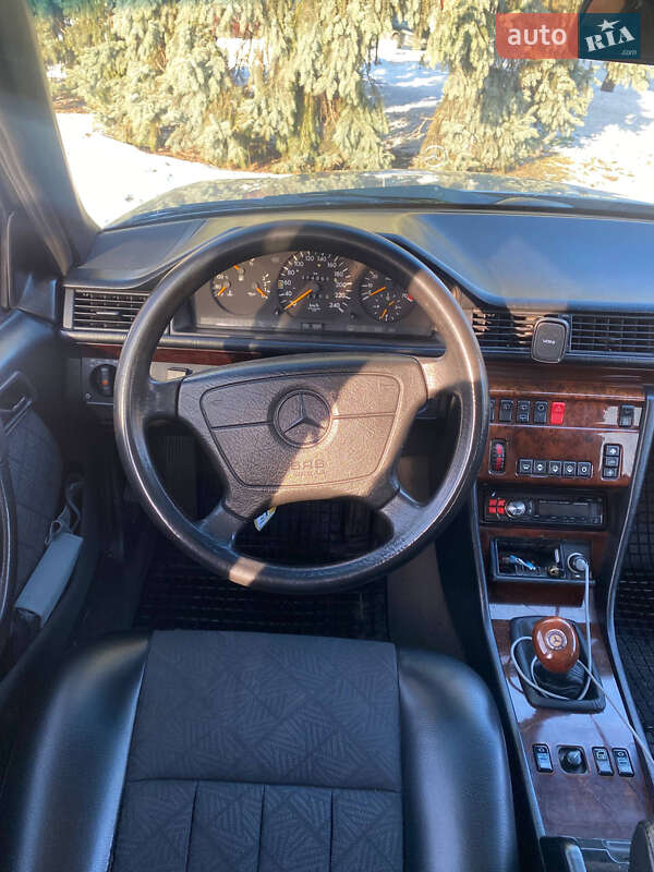 Універсал Mercedes-Benz E-Class 1995 в Києві фото 18 Універсал Mercedes-Benz E-Class 1995 в Києві