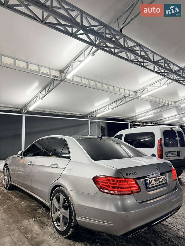 Седан Mercedes-Benz E-Class 2014 в Луцке
