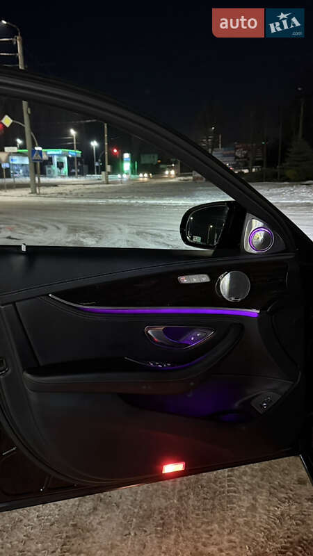 Седан Mercedes-Benz E-Class 2017 в Киеве