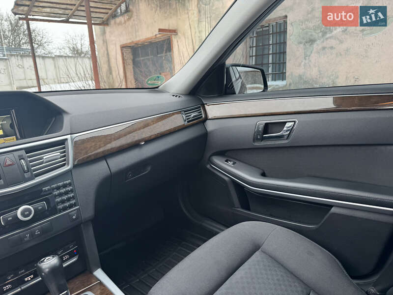 Універсал Mercedes-Benz E-Class 2010 в Золочеві фото 16 Універсал Mercedes-Benz E-Class 2010 в Золочеві