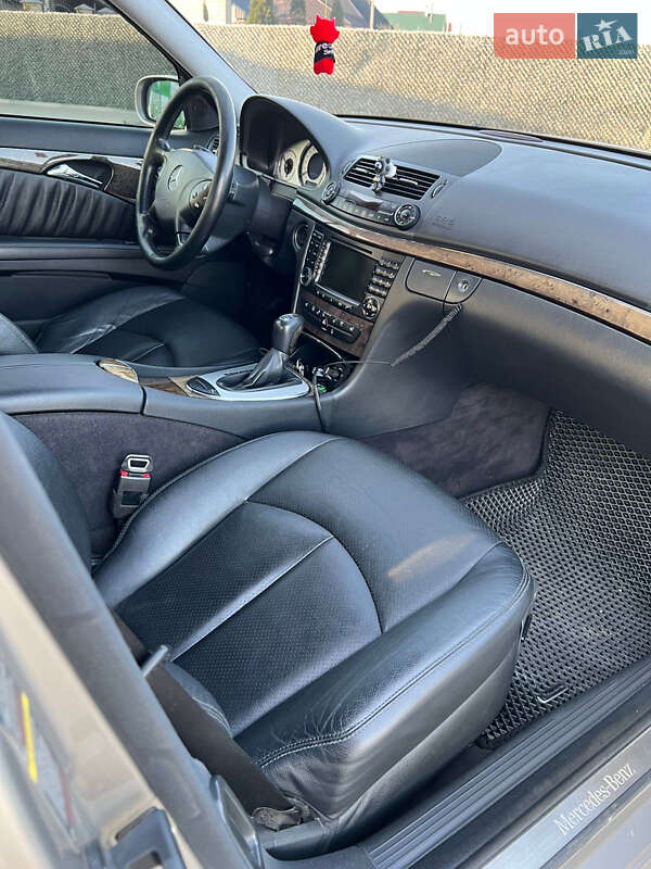 Седан Mercedes-Benz E-Class 2005 в Киеве