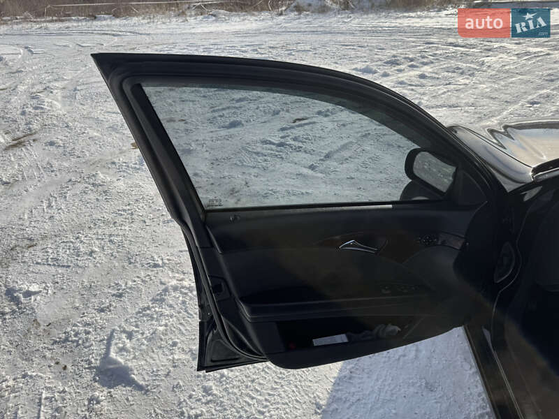 Седан Mercedes-Benz E-Class 2004 в Ходореві фото 18 Седан Mercedes-Benz E-Class 2004 в Ходореві