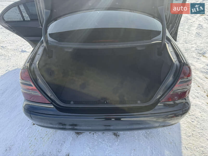 Седан Mercedes-Benz E-Class 2004 в Ходореві фото 23 Седан Mercedes-Benz E-Class 2004 в Ходореві