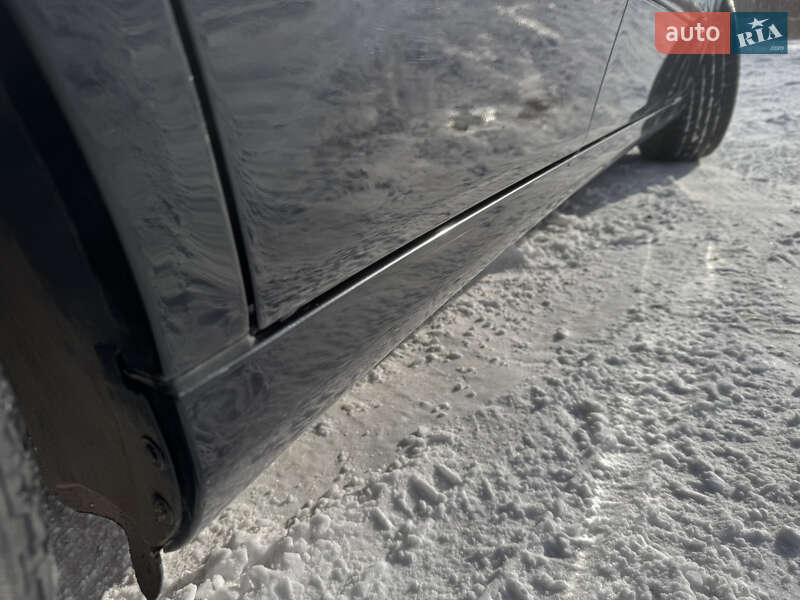 Седан Mercedes-Benz E-Class 2004 в Ходореві фото 33 Седан Mercedes-Benz E-Class 2004 в Ходореві