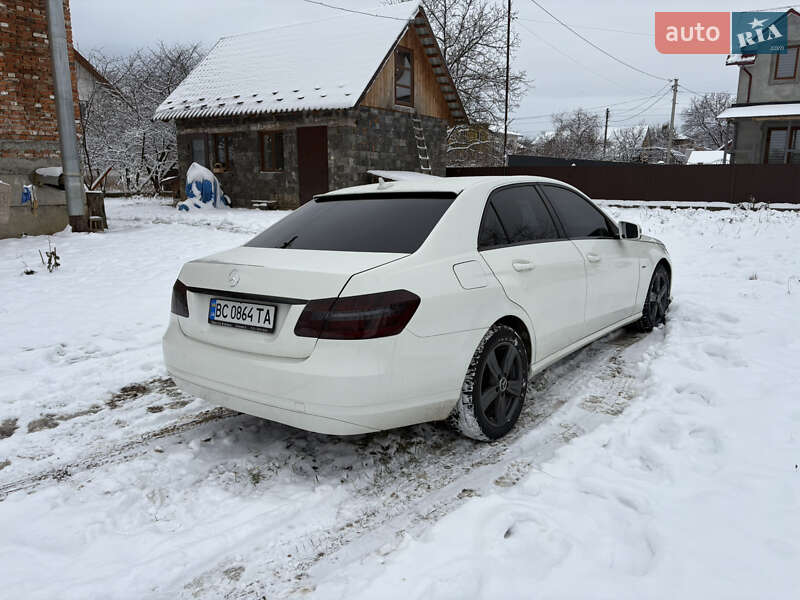 Седан Mercedes-Benz E-Class 2009 в Кам'янець-Подільському фото 11 Седан Mercedes-Benz E-Class 2009 в Кам'янець-Подільському