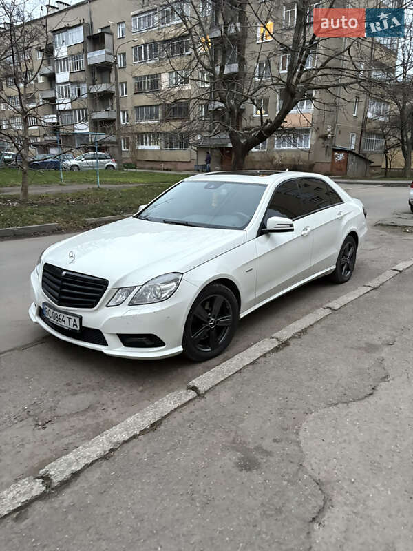 Седан Mercedes-Benz E-Class 2009 в Кам'янець-Подільському фото Седан Mercedes-Benz E-Class 2009 в Кам'янець-Подільському