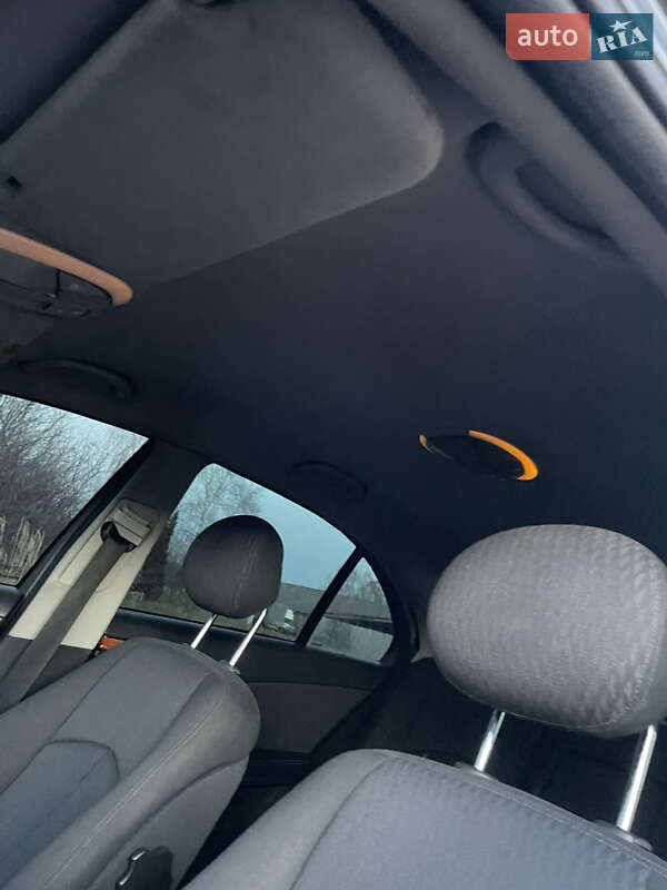 Седан Mercedes-Benz E-Class 2004 в Любомле фото 36 Седан Mercedes-Benz E-Class 2004 в Любомле