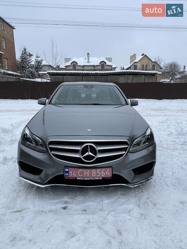 Седан Mercedes-Benz E-Class 2014 в Львове
