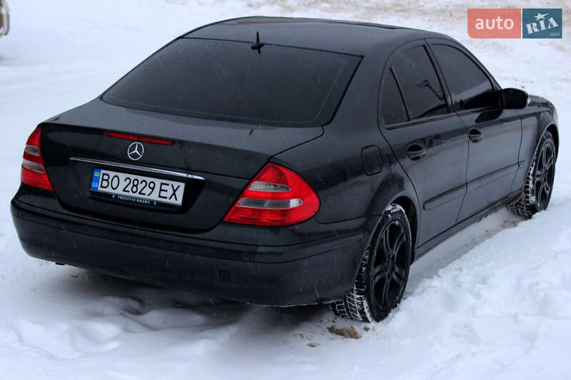 Седан Mercedes-Benz E-Class 2002 в Кременці