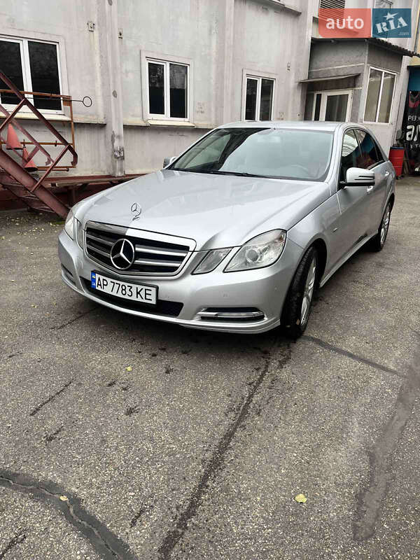 Mercedes-Benz E-Class 2011