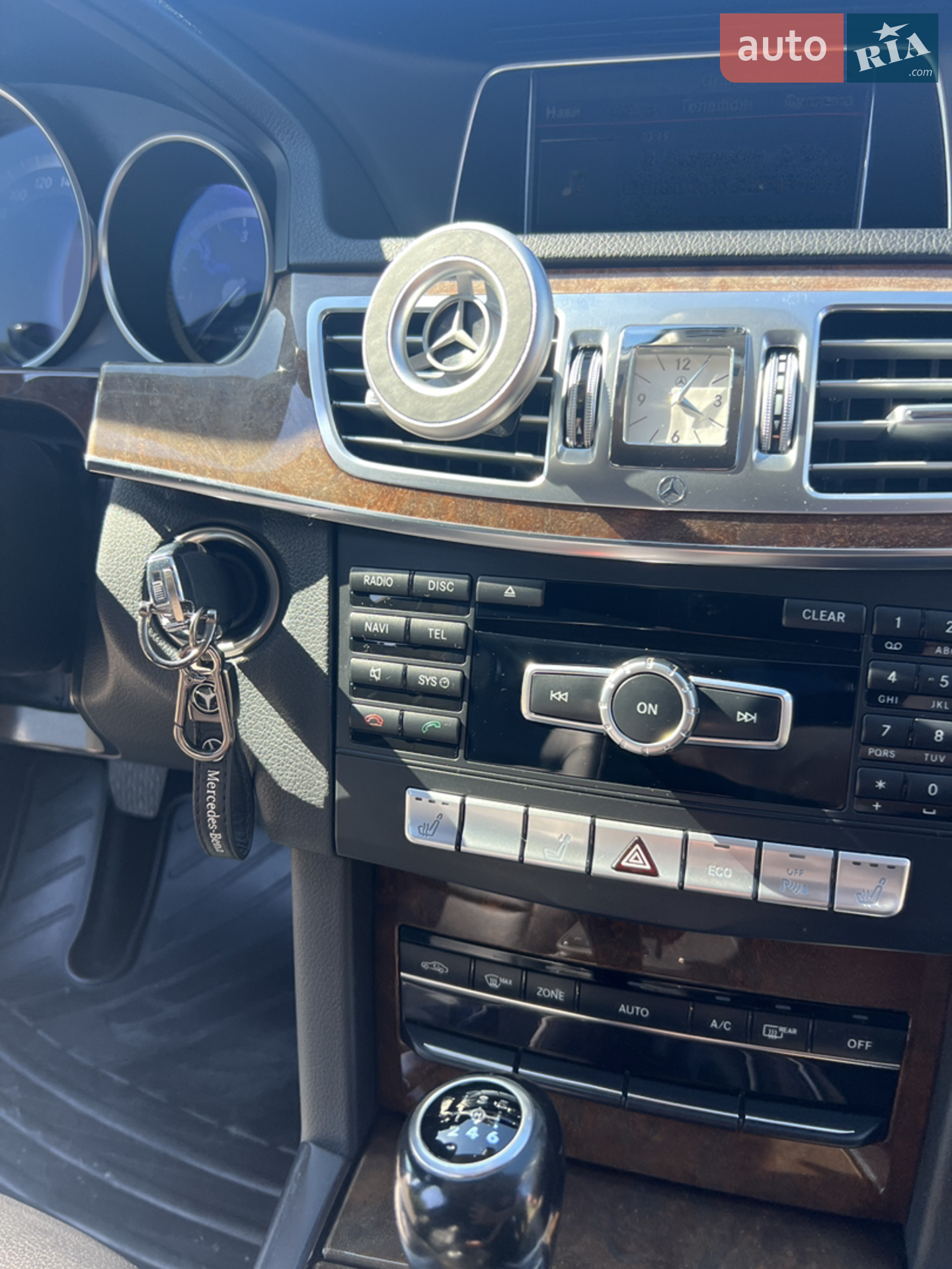 2013 Mercedes-Benz E-klasse - мініатюра 22