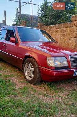 Седан Mercedes-Benz E-Class 1994 в Николаеве