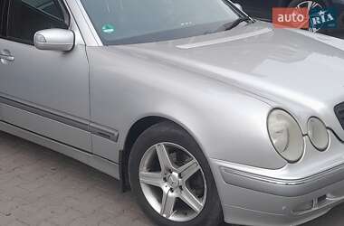 Седан Mercedes-Benz E-Class 2001 в Хмельницком