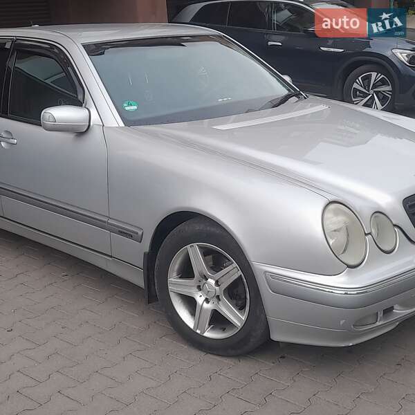 Mercedes-Benz E-Class 2001