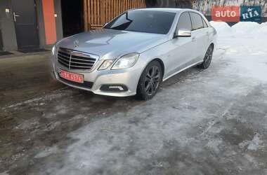 Седан Mercedes-Benz E-Class 2010 в Тячеві