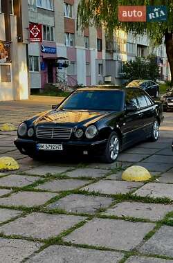 Седан Mercedes-Benz E-Class 1998 в Дрогобичі