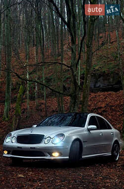 Седан Mercedes-Benz E-Class 2005 в Києві